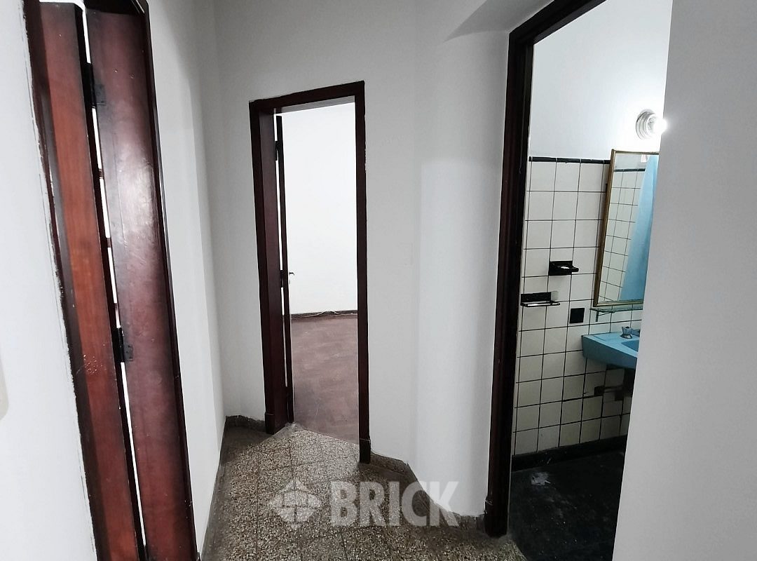 ZAPIOLA, AV. al 800 7