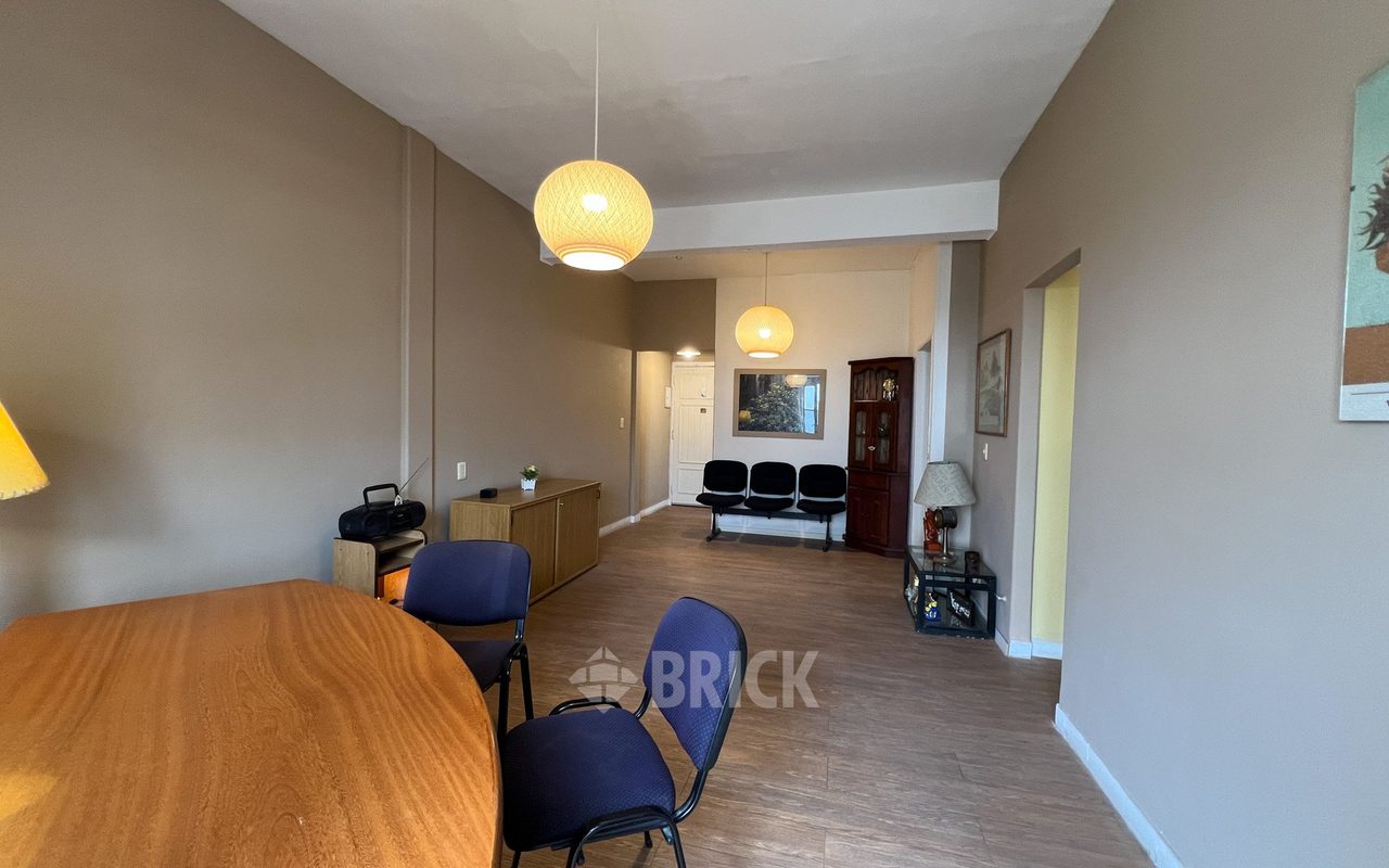 PARANA al 200 Piso 5 4