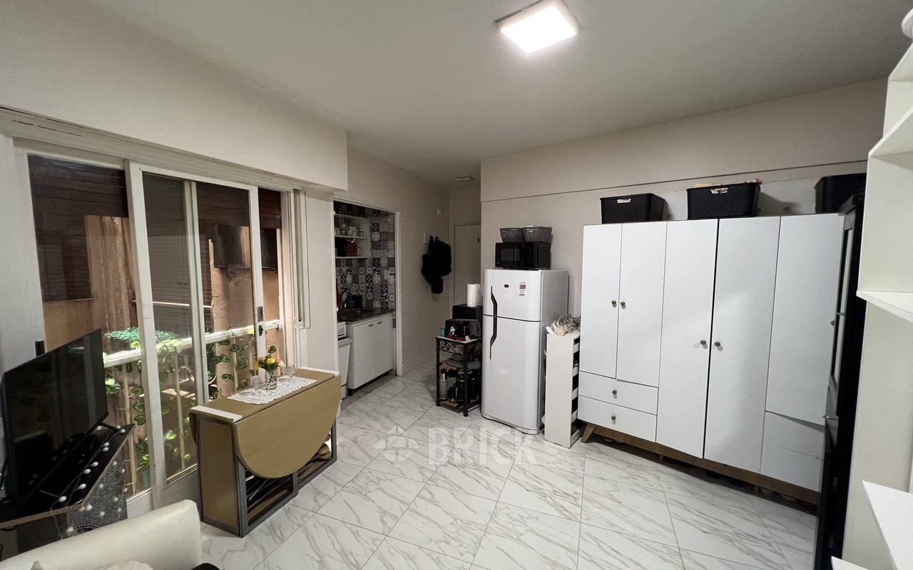 PERON, EVA, AV. al 1500 Piso 5 1