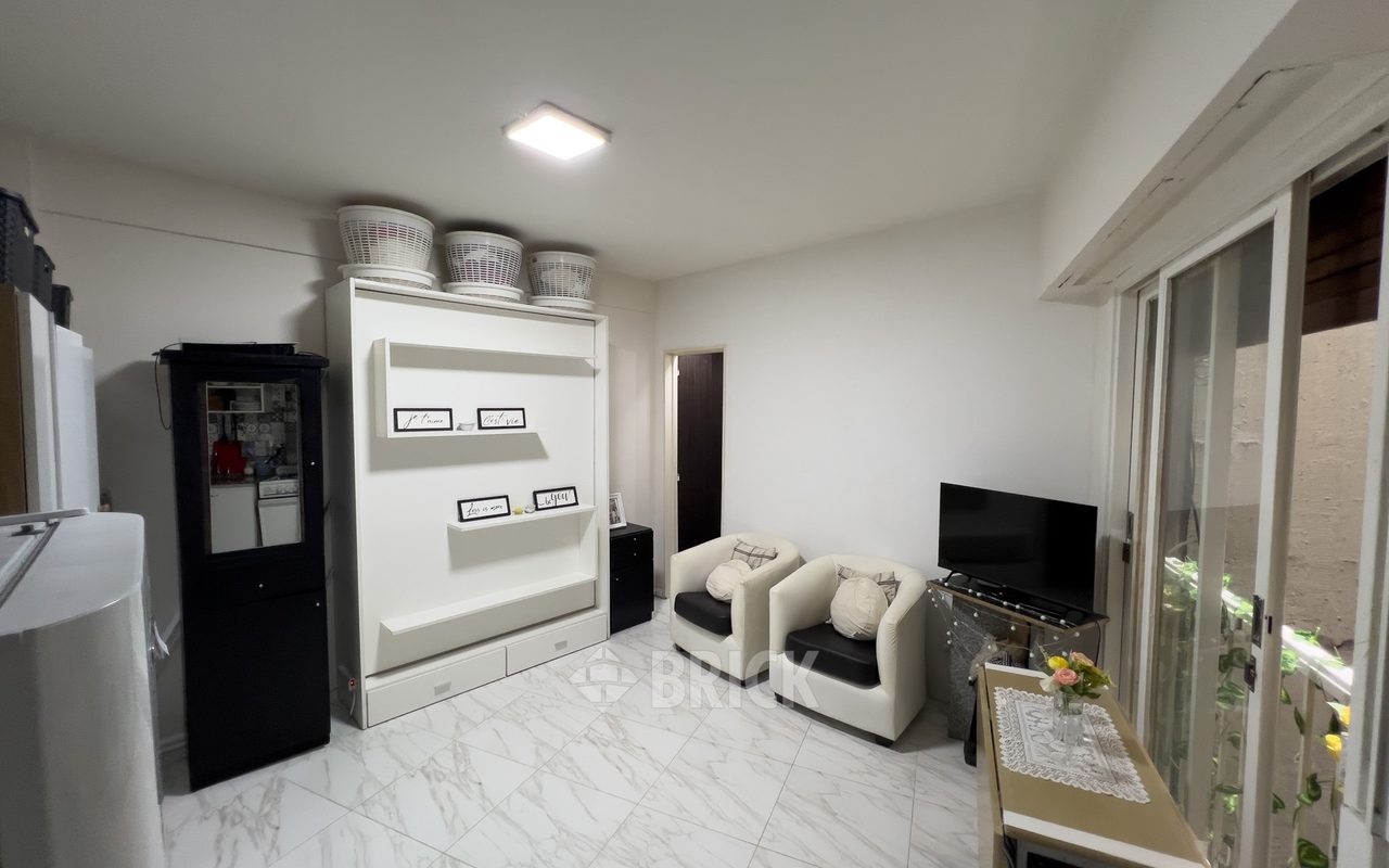 PERON, EVA, AV. al 1500 Piso 5 3