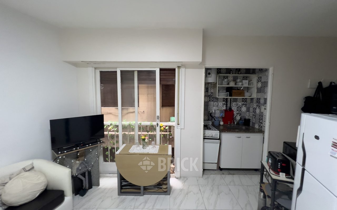 PERON, EVA, AV. al 1500 Piso 5 6