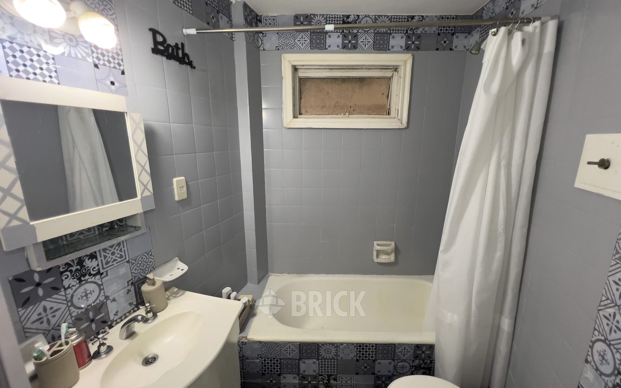 PERON, EVA, AV. al 1500 Piso 5 7