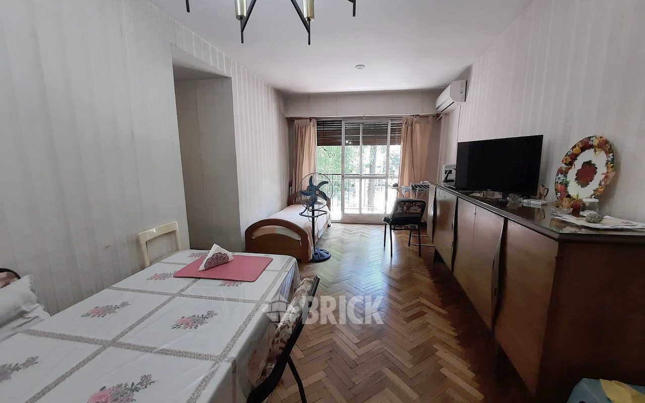 SALGUERO, JERONIMO al 1700 Piso 2 1