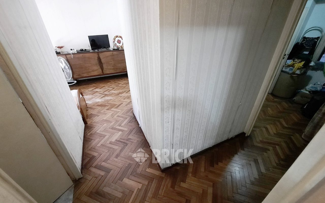 SALGUERO, JERONIMO al 1700 Piso 2 12