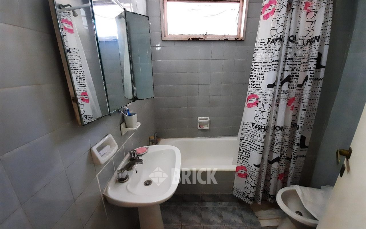 SALGUERO, JERONIMO al 1700 Piso 2 13