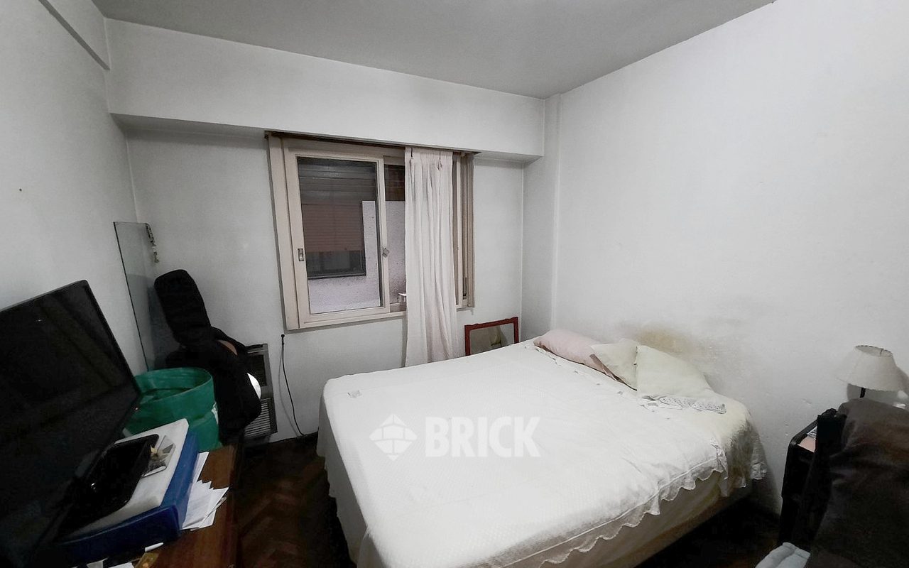 SALGUERO, JERONIMO al 1700 Piso 2 14