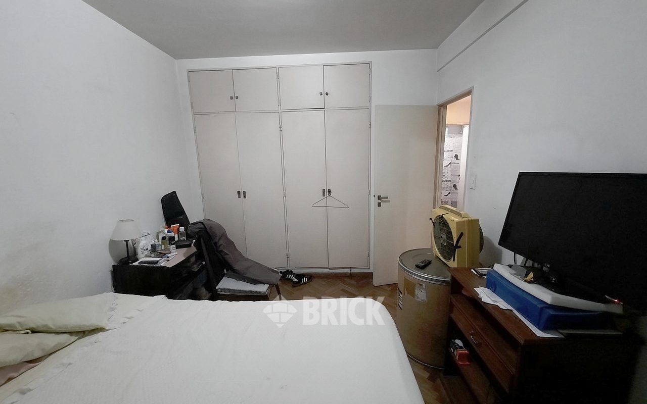 SALGUERO, JERONIMO al 1700 Piso 2 15