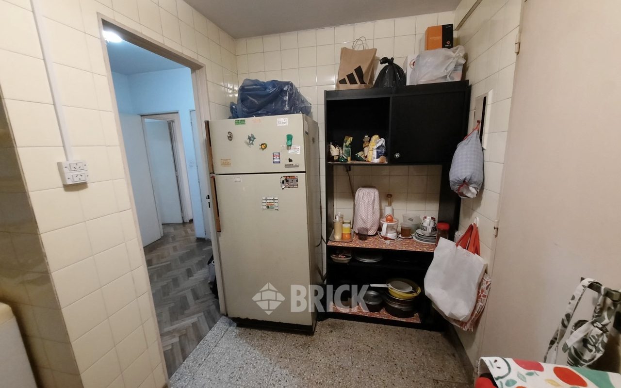 SALGUERO, JERONIMO al 1700 Piso 2 20