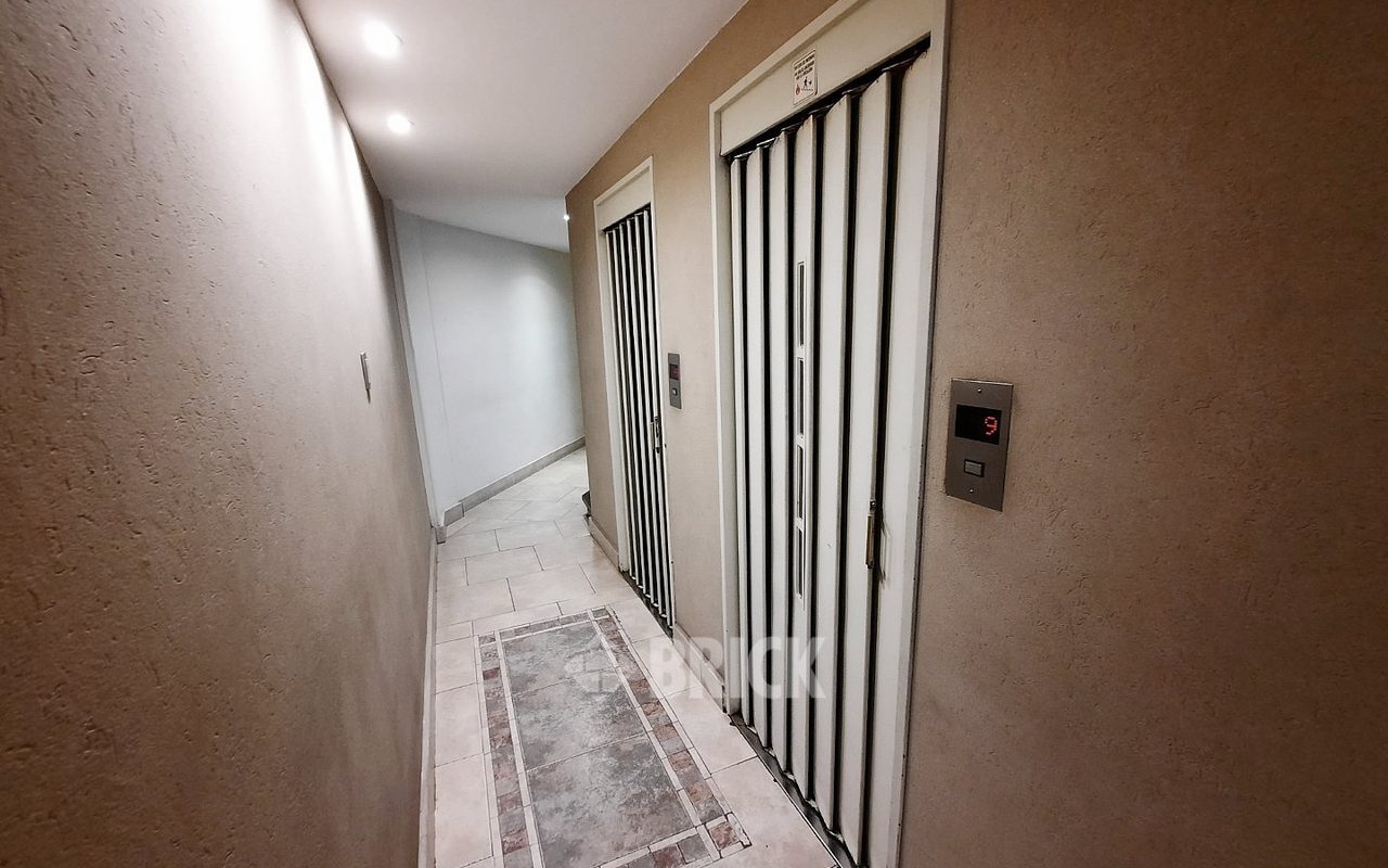 SALGUERO, JERONIMO al 1700 Piso 2 25