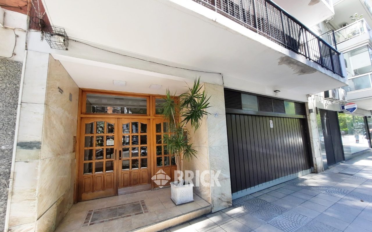 SALGUERO, JERONIMO al 1700 Piso 2 26