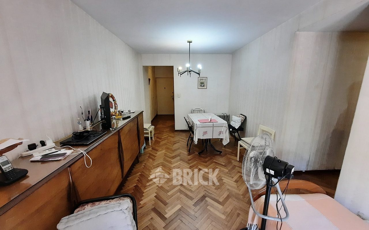 SALGUERO, JERONIMO al 1700 Piso 2 4