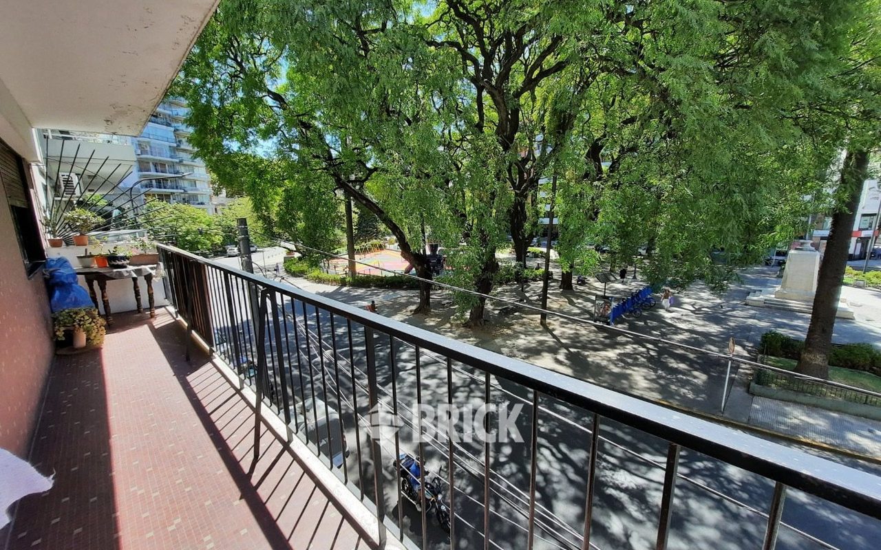 SALGUERO, JERONIMO al 1700 Piso 2 6