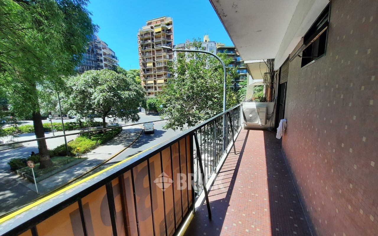 SALGUERO, JERONIMO al 1700 Piso 2 8