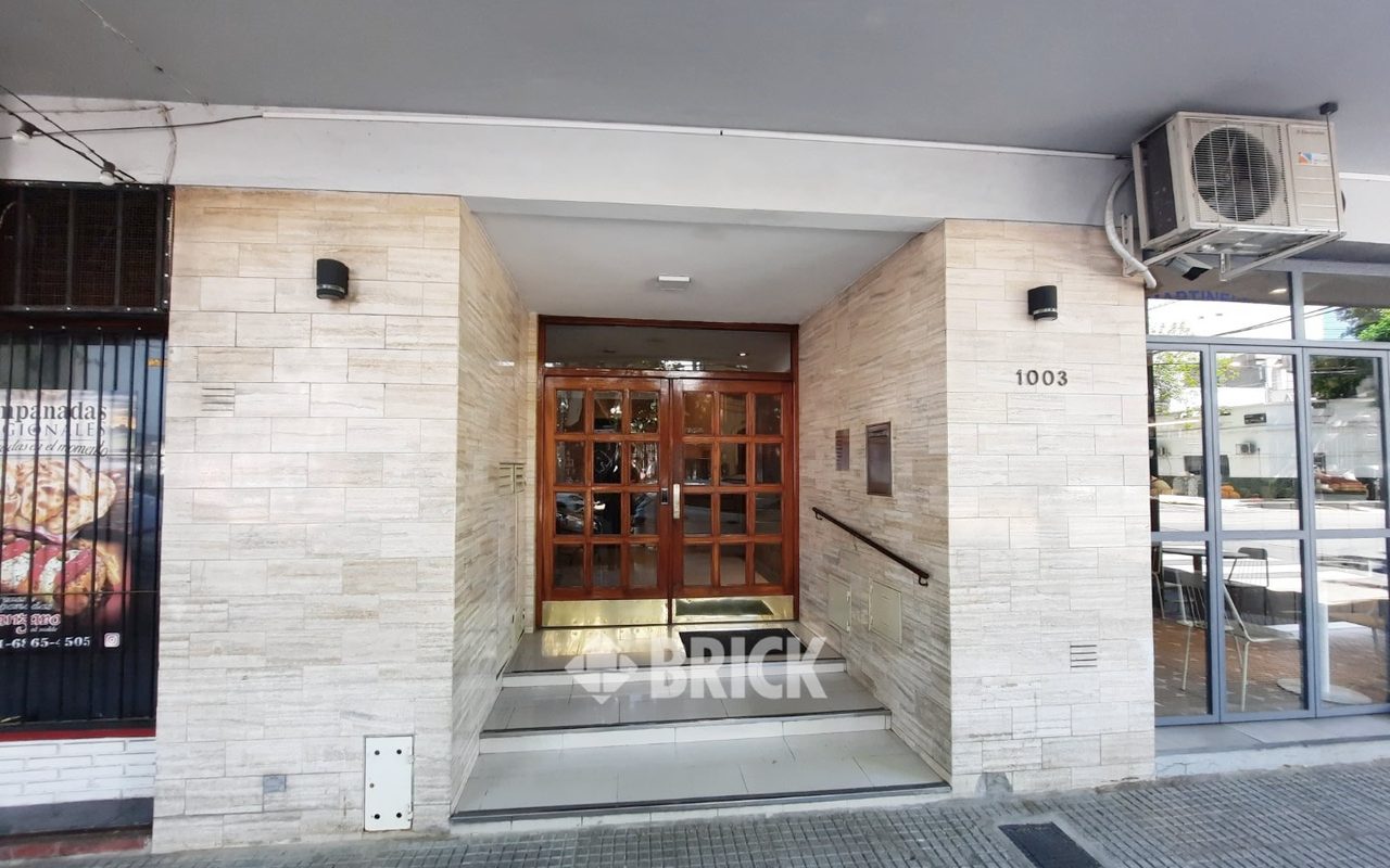 CONDE al 1000 Piso 3 17