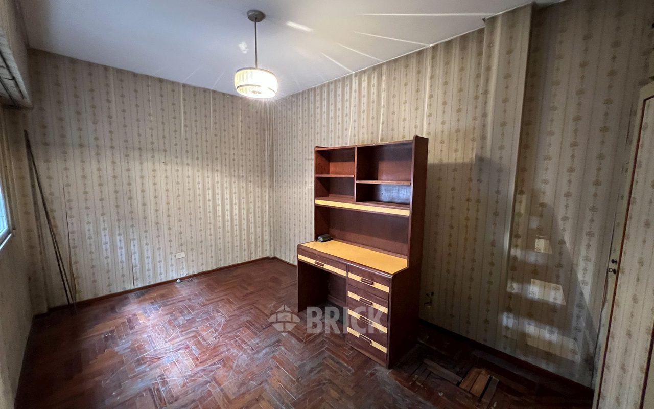 CHILE al 2500 Piso PB 12