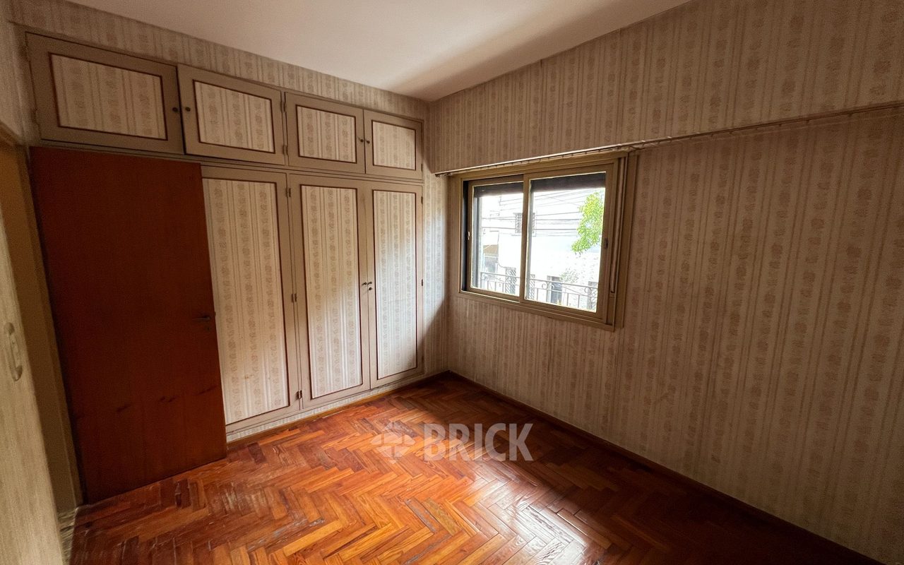 CHILE al 2500 Piso PB 18