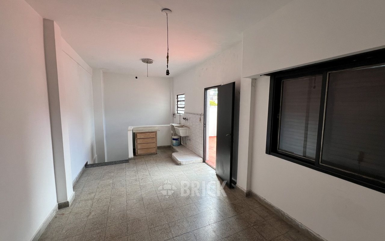 CHILE al 2500 Piso PB 24