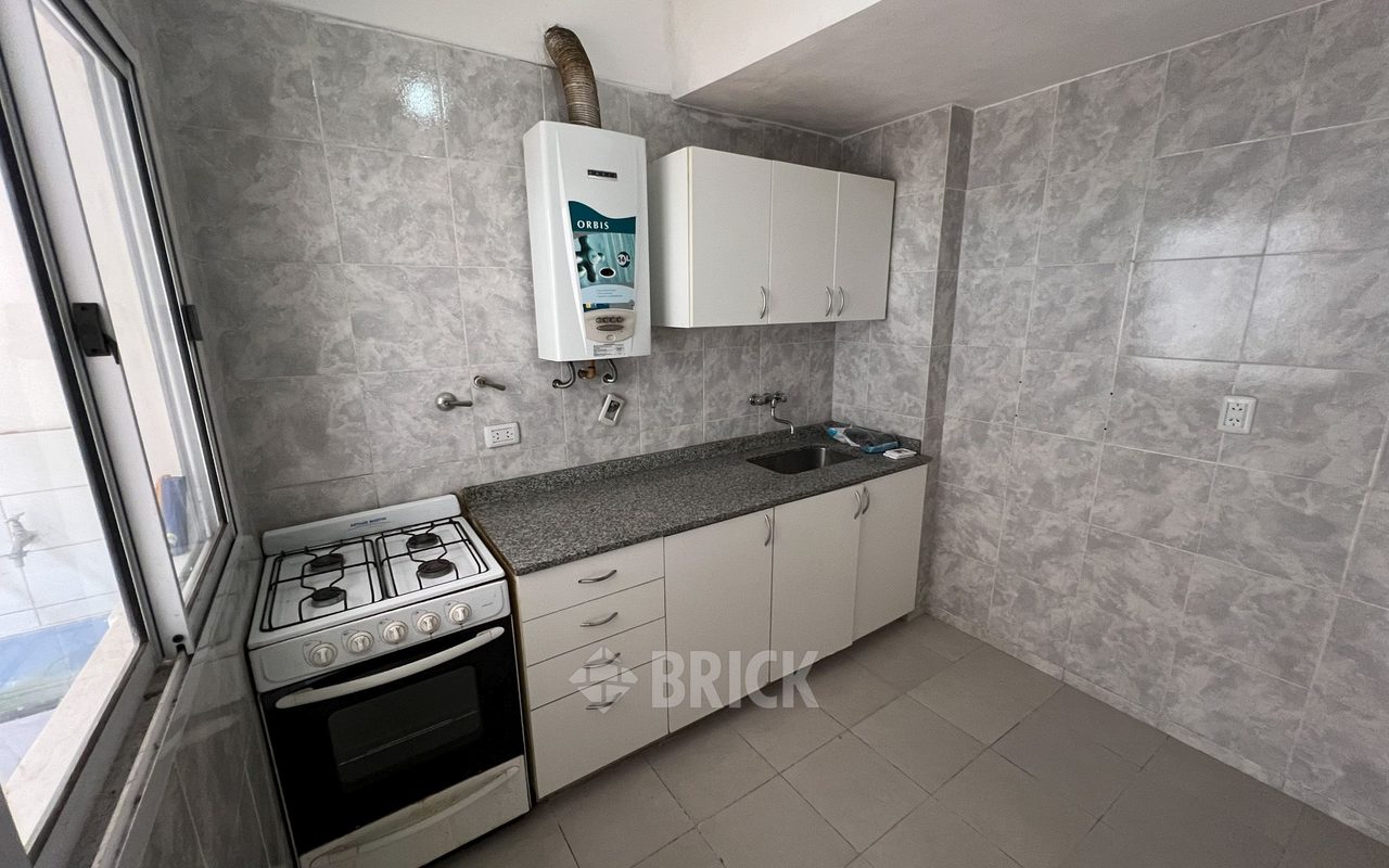 CHILE al 2500 Piso PB 30