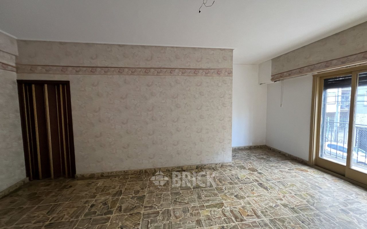 CHILE al 2500 Piso PB 4