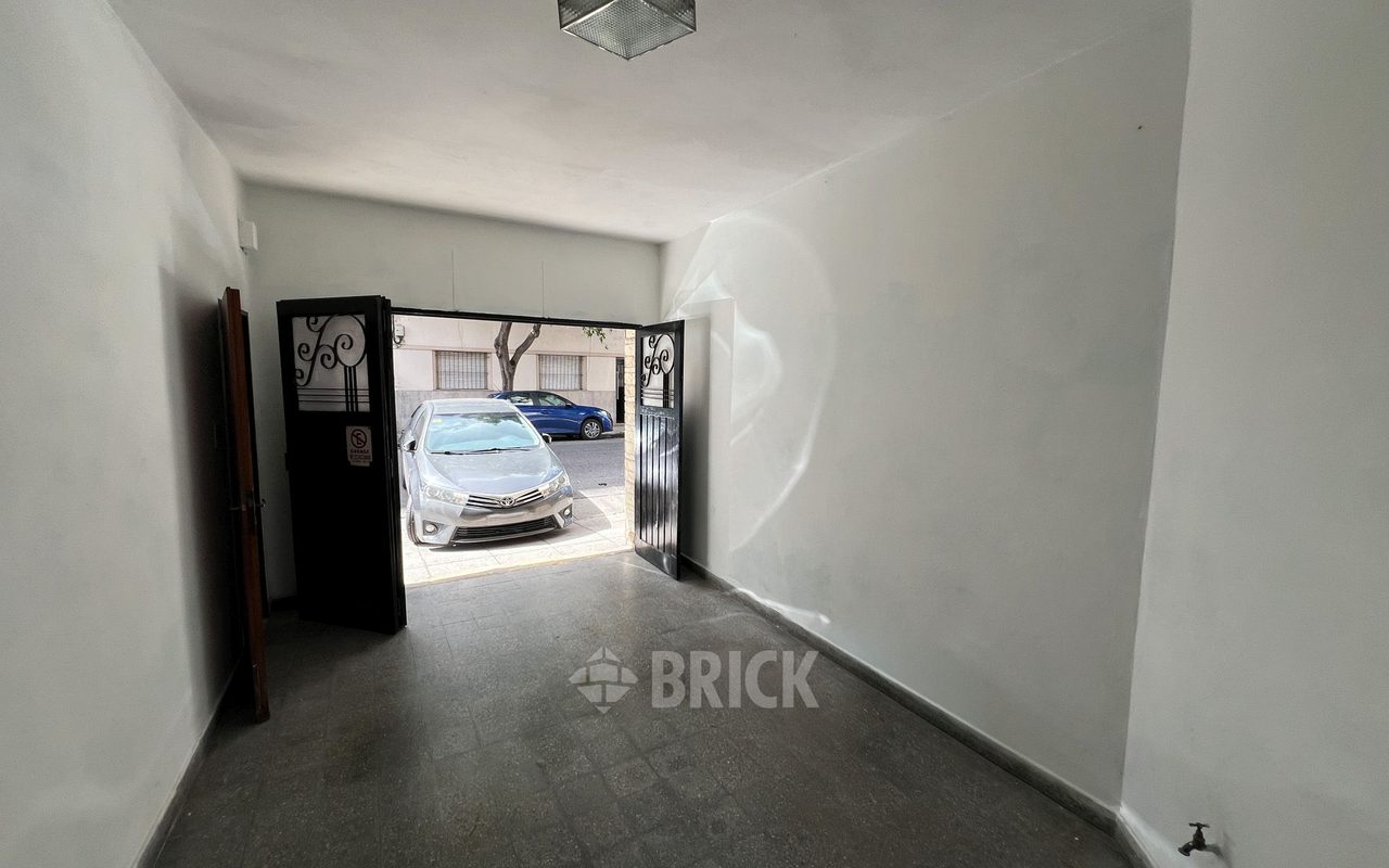 CHILE al 2500 Piso PB 8