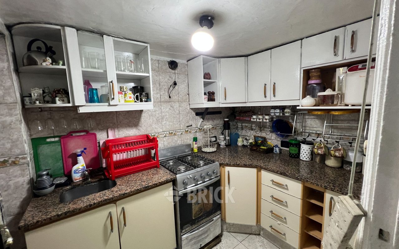 ALSINA, ADOLFO al 3000 Piso PB 14