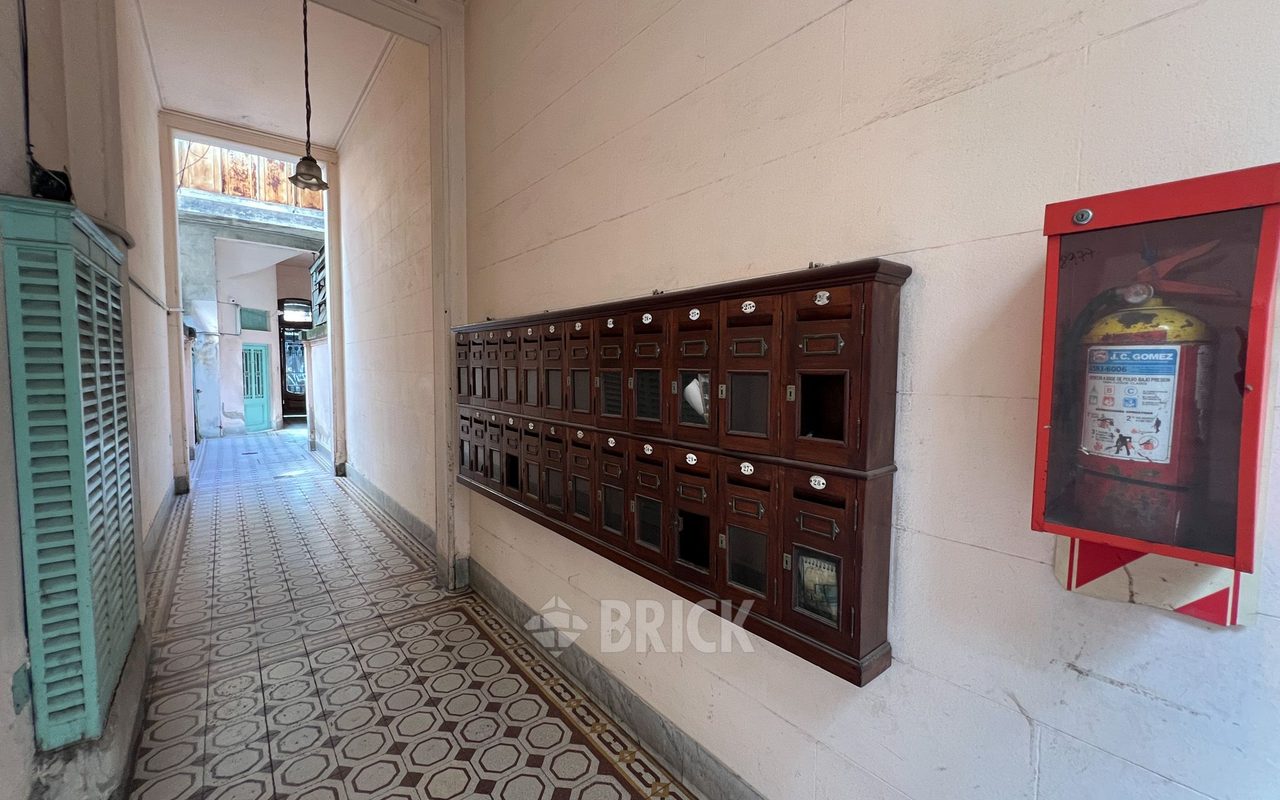 ALSINA, ADOLFO al 3000 Piso PB 27