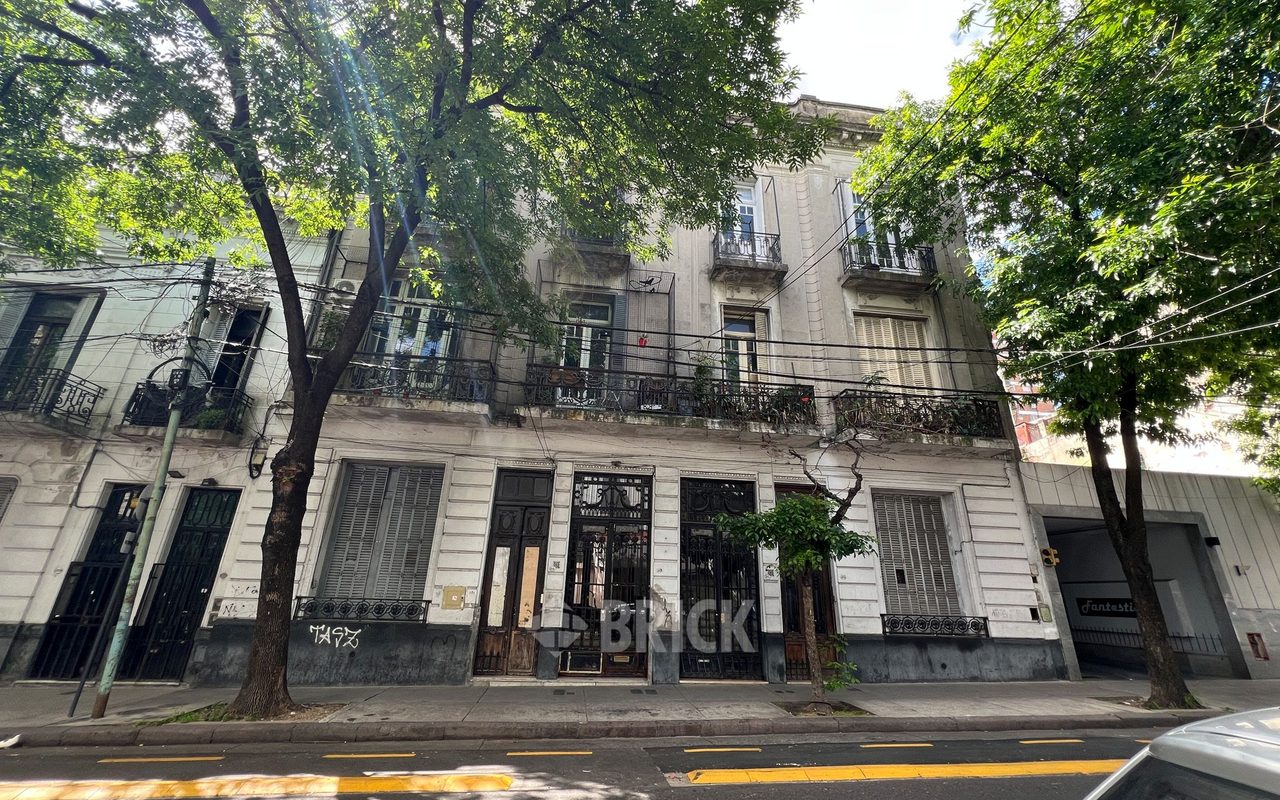 ALSINA, ADOLFO al 3000 Piso PB 29