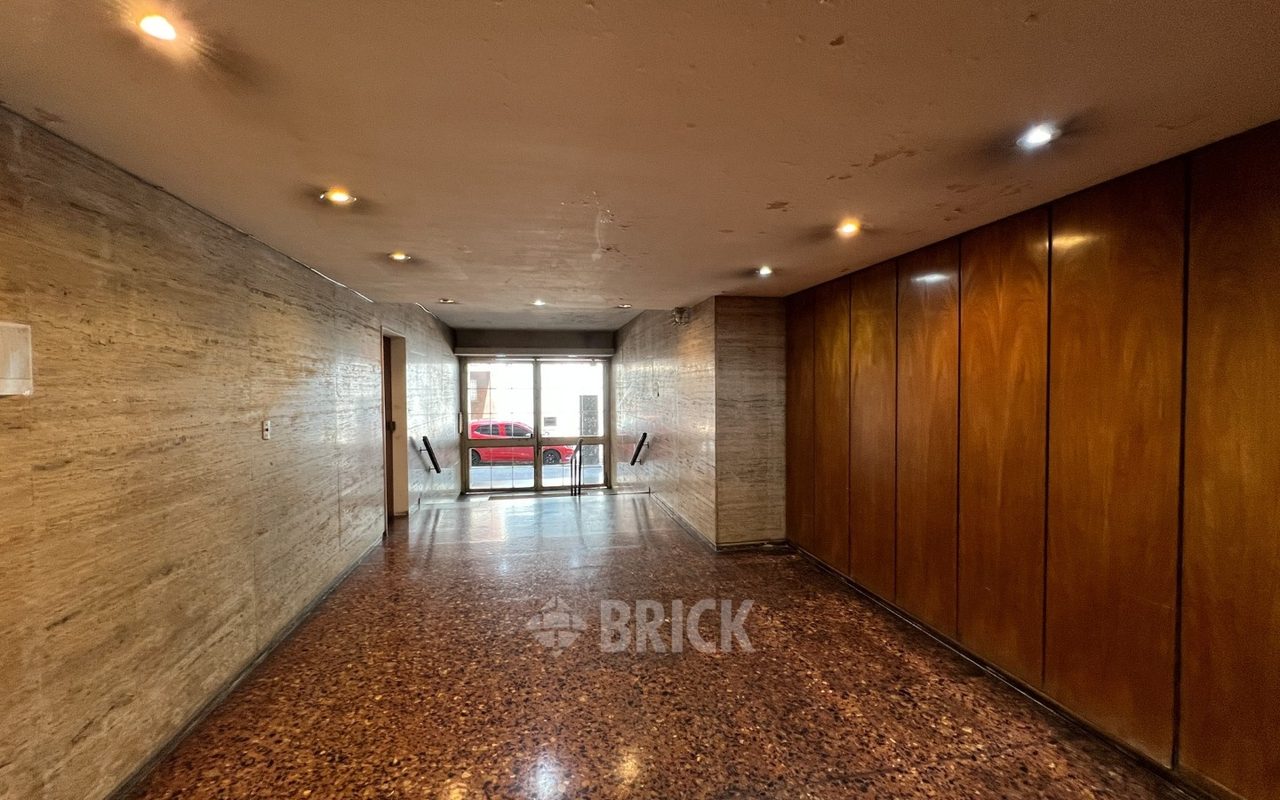 SARMIENTO al 2000 Piso 9 18