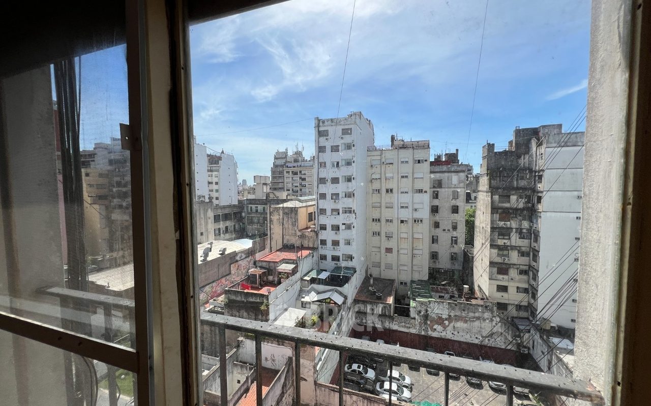 SARMIENTO al 2000 Piso 9 4