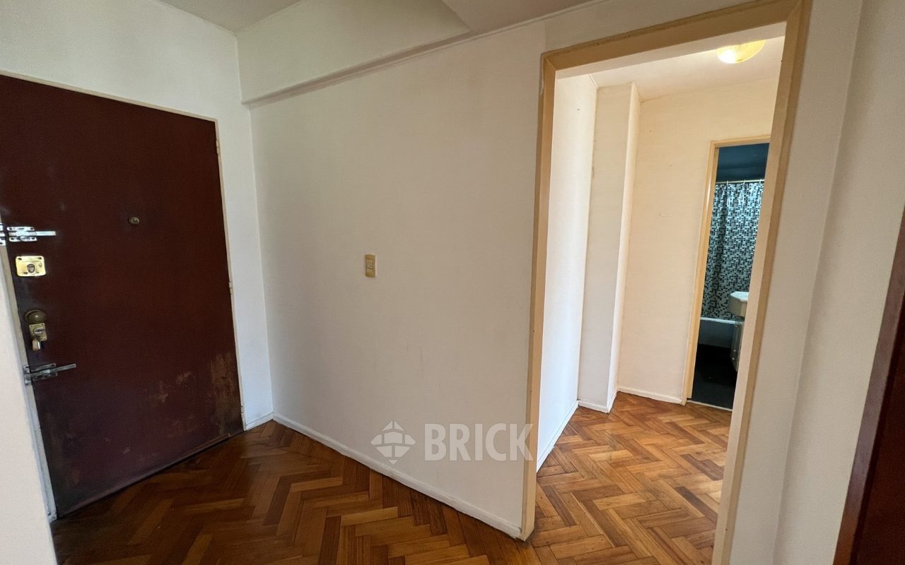 SARMIENTO al 2000 Piso 9 6