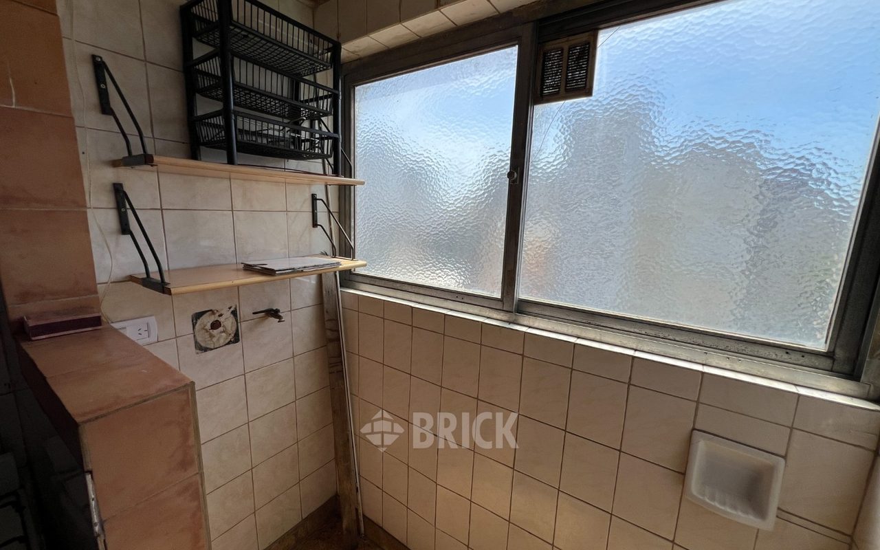 SARMIENTO al 2000 Piso 9 8