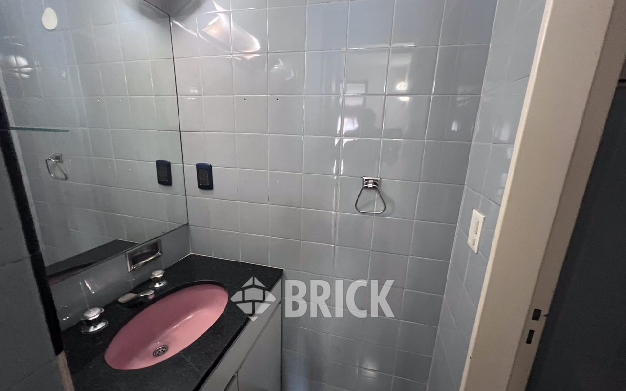 BELGRANO, AV. al 1300 Piso 9 12