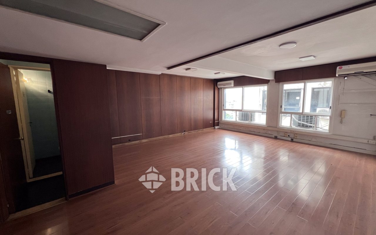 BELGRANO, AV. al 1300 Piso 9 21