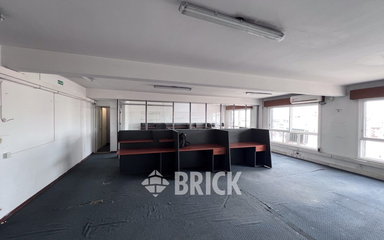 BELGRANO, AV. al 1300 Piso 9 33