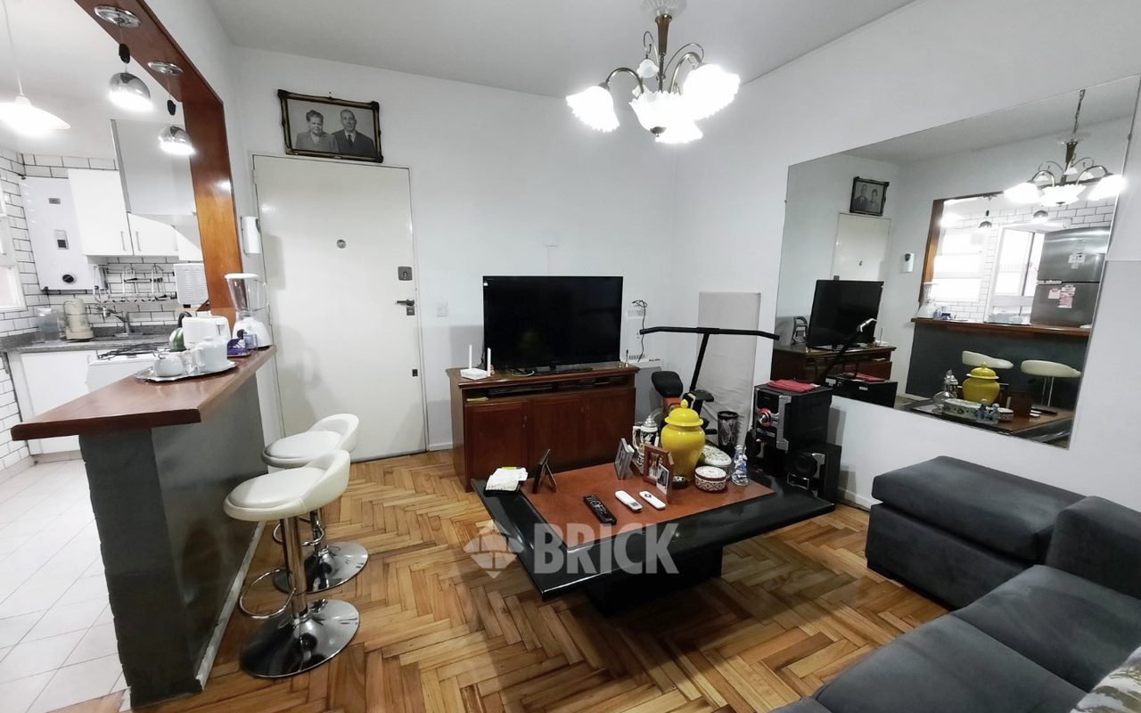 PARAGUAY al 3000 Piso 6 4