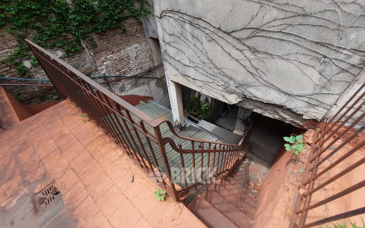 ALVAREZ THOMAS, AV. al 700 27