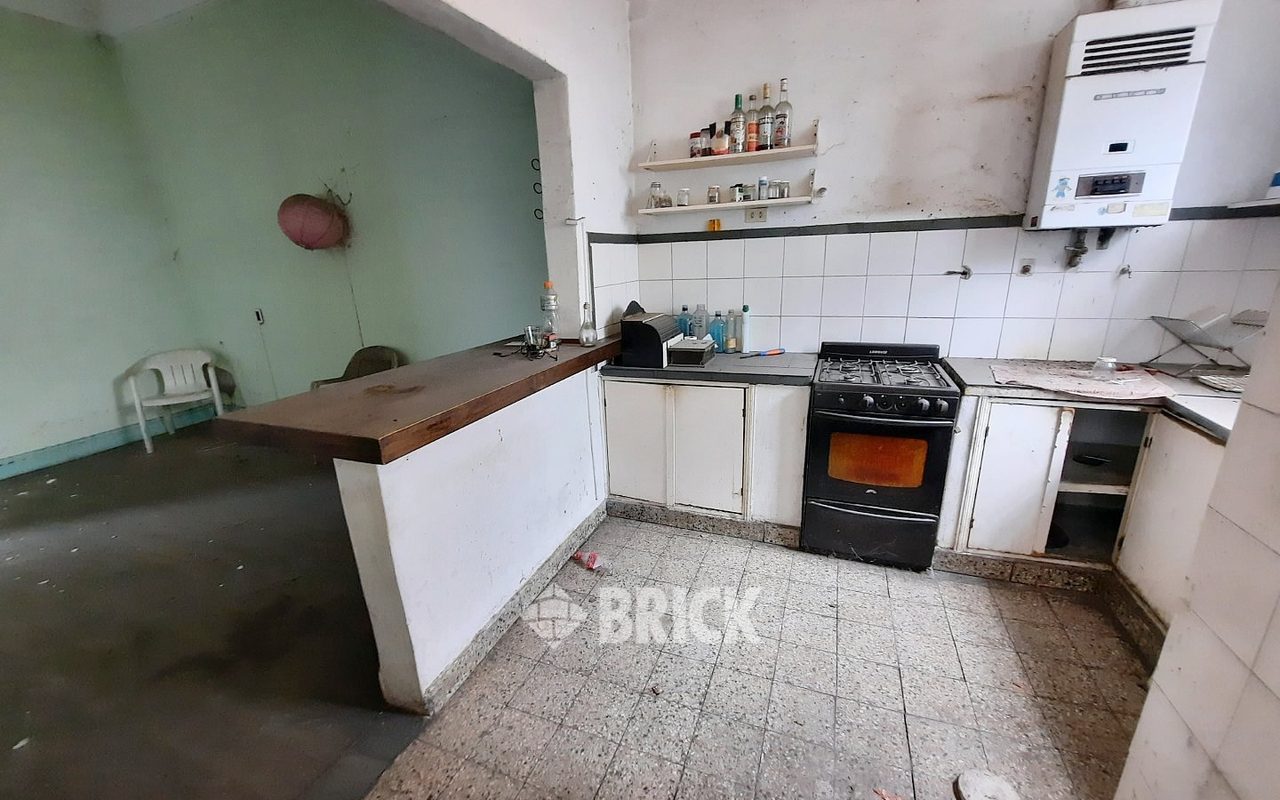 ALVAREZ THOMAS, AV. al 700 56