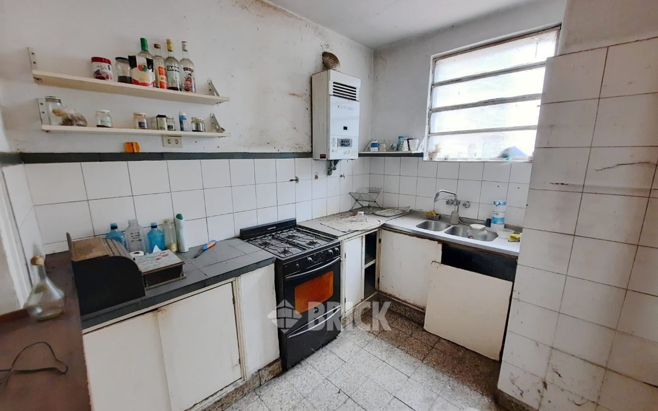 ALVAREZ THOMAS, AV. al 700 58