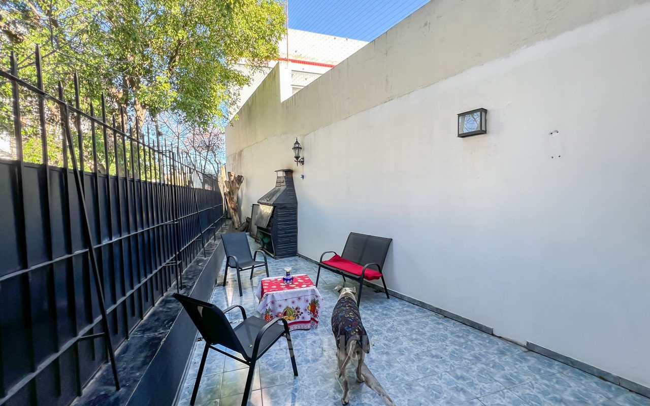 DOBLAS al 1700 Piso PB 13