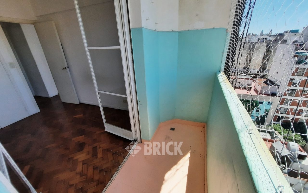 RIVADAVIA, AV. al 2100 Piso 10 12