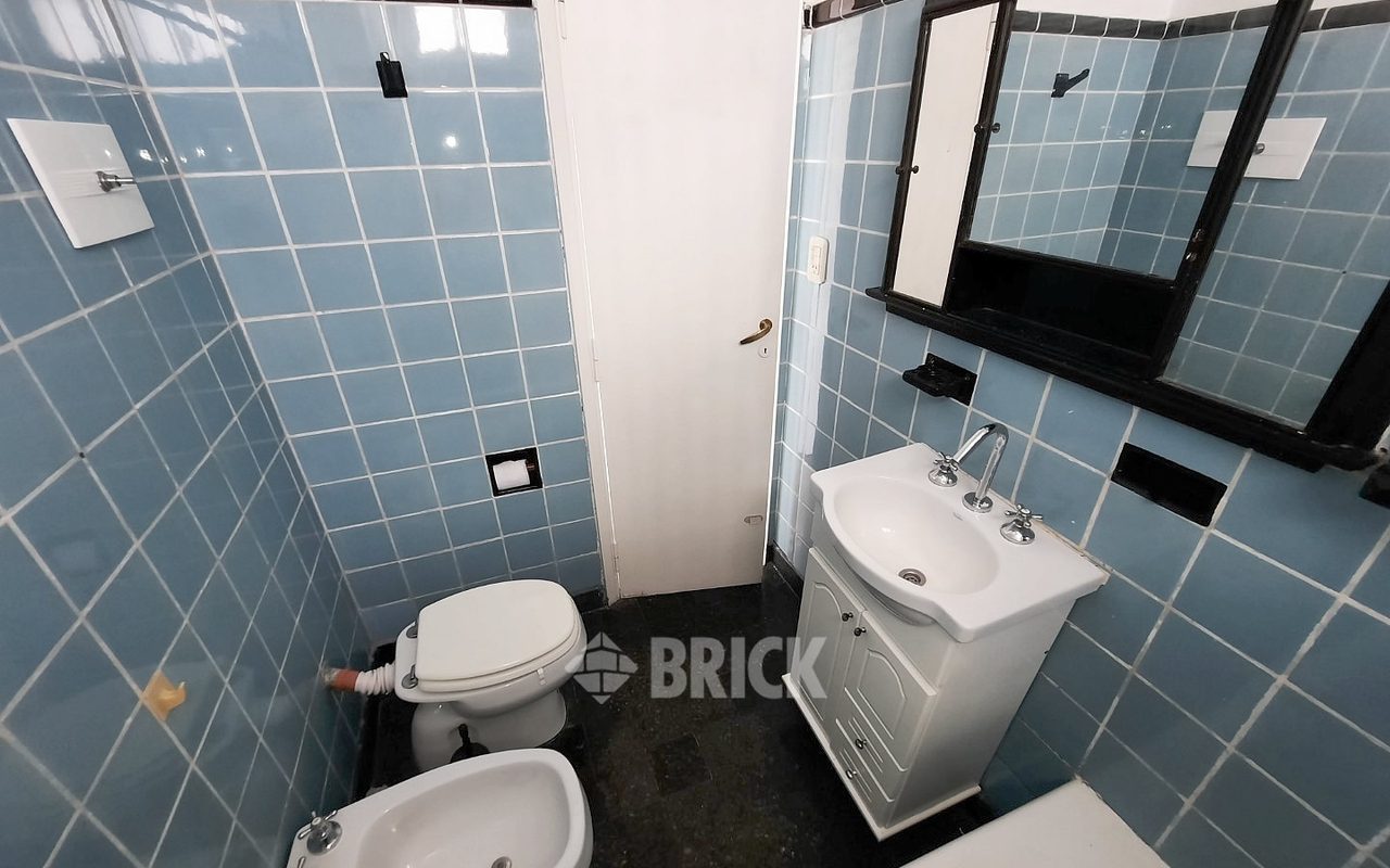 RIVADAVIA, AV. al 2100 Piso 10 15