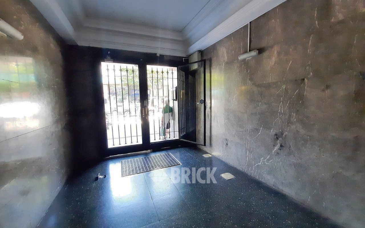 RIVADAVIA, AV. al 2100 Piso 10 26