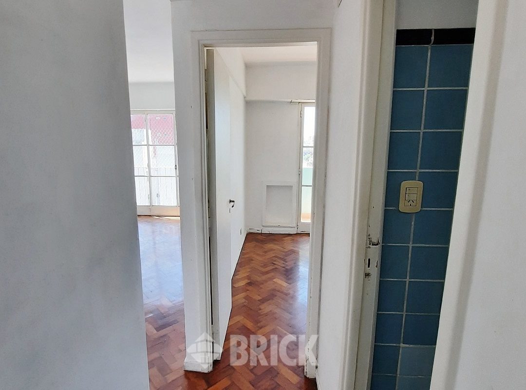 RIVADAVIA, AV. al 2100 Piso 10 7