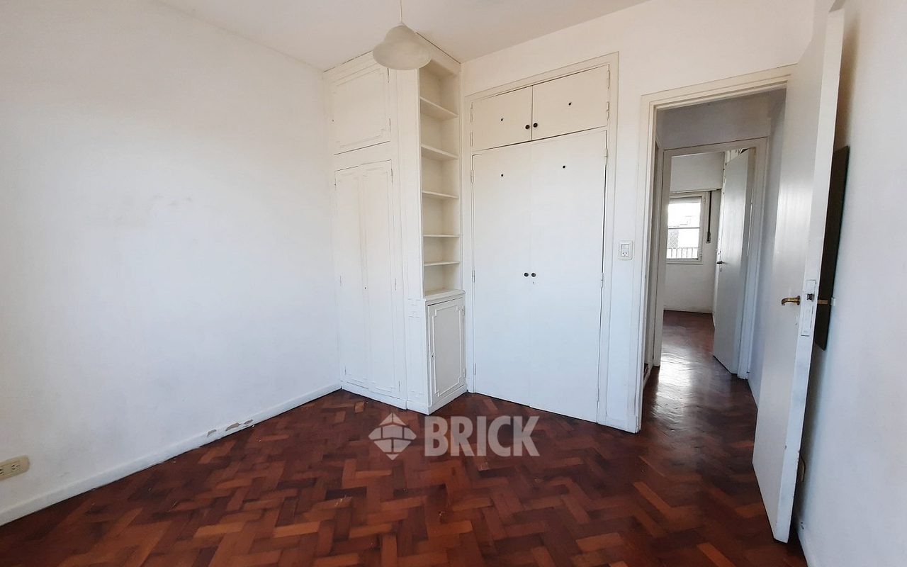 RIVADAVIA, AV. al 2100 Piso 10 9