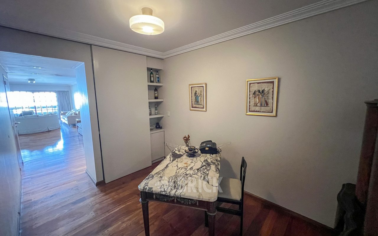 ALBERDI, JUAN B., AV. al 1000 Piso 6 17