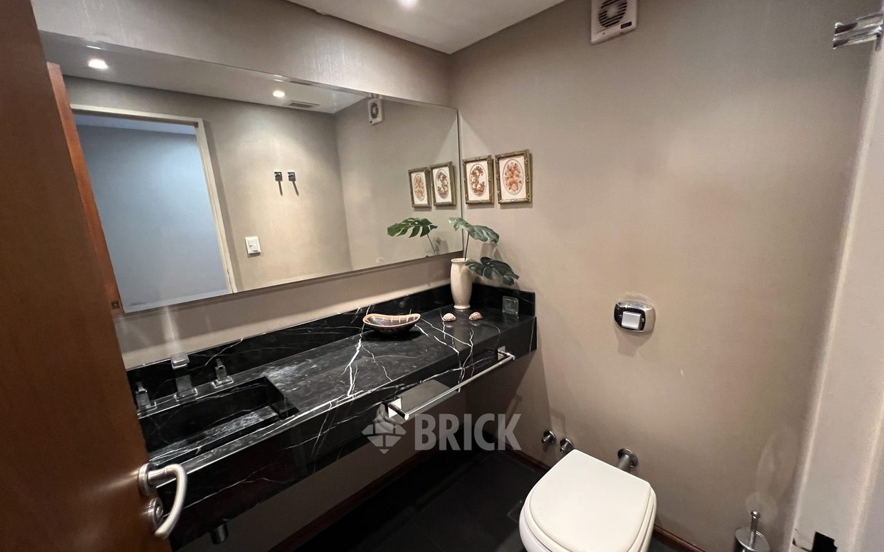 ALBERDI, JUAN B., AV. al 1000 Piso 6 18