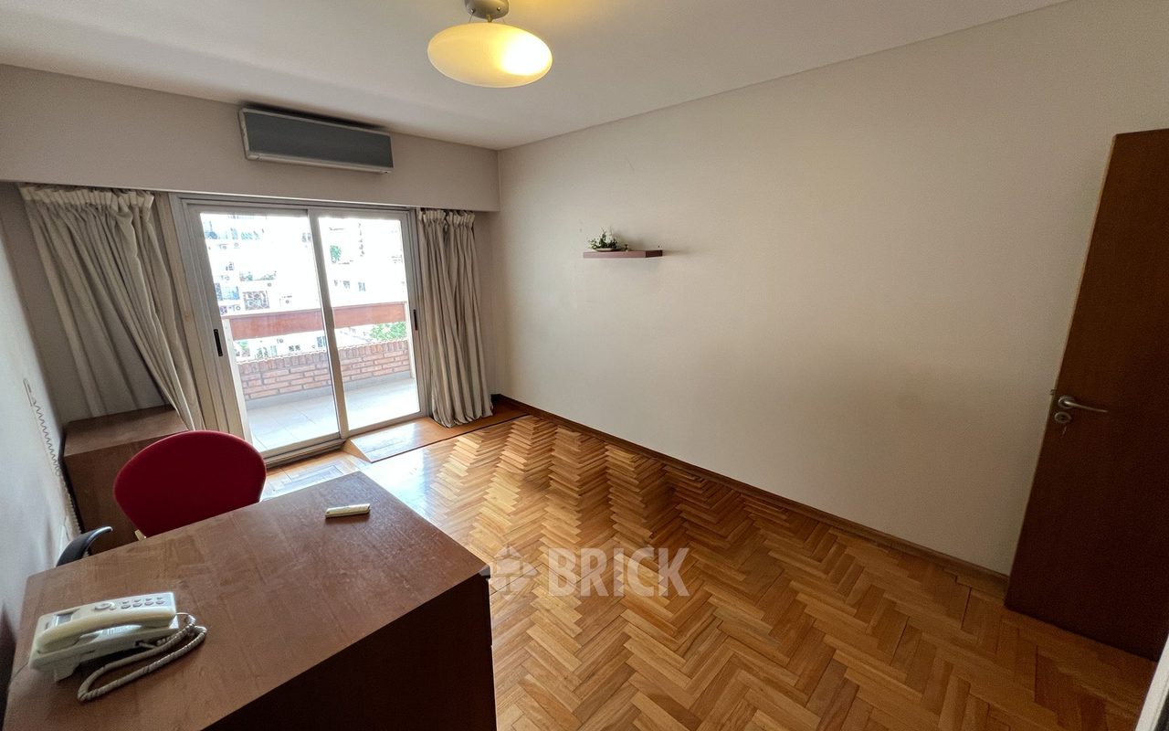 ALBERDI, JUAN B., AV. al 1000 Piso 6 24