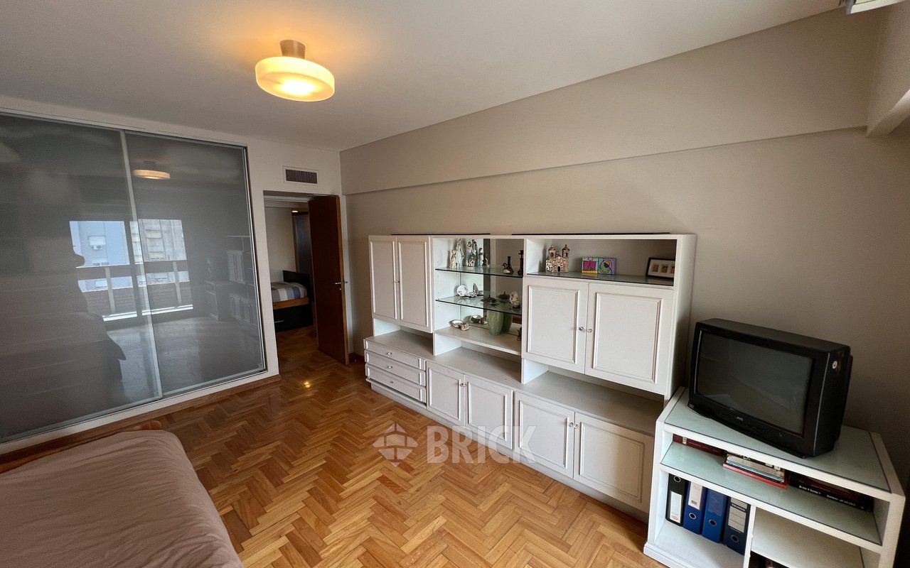 ALBERDI, JUAN B., AV. al 1000 Piso 6 28