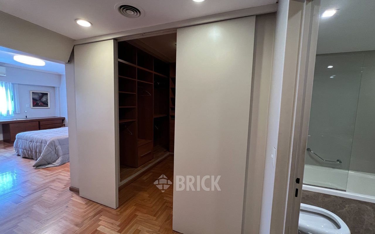 ALBERDI, JUAN B., AV. al 1000 Piso 6 29