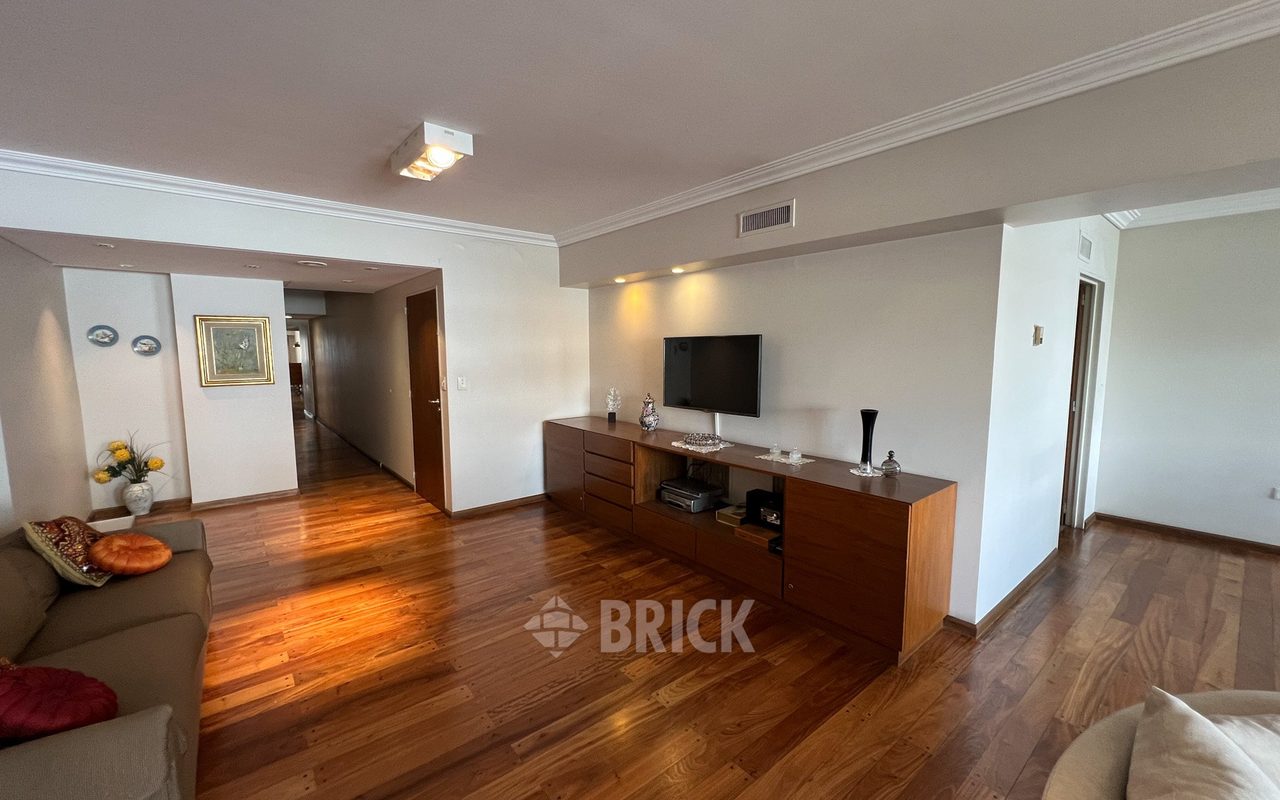 ALBERDI, JUAN B., AV. al 1000 Piso 6 3